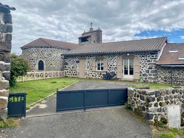 Gîte pour 6 personnes, avec jardin en Haute-Loire
