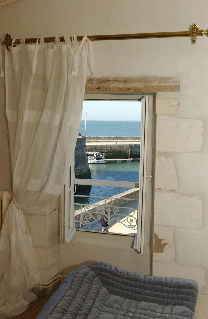 Chambre d’hôte pour 2 personnes, avec vue et jardin dans Port De Saint Martin De Re