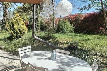 Gîte pour 2 personnes, avec terrasse et jardin à Sciez