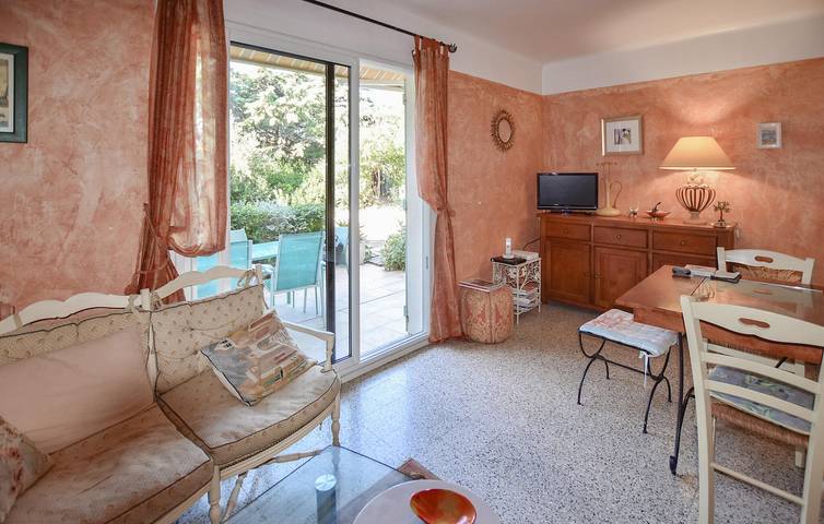 Location de vacances pour 6 personnes, avec piscine ainsi que jardin et terrasse à Mérindol - 3