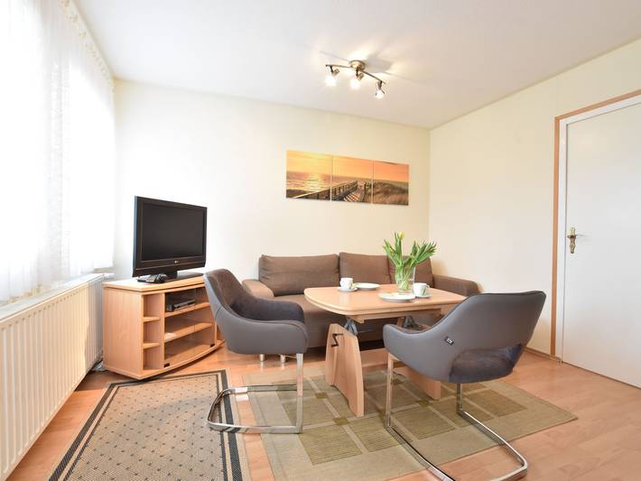 Bungalow für 3 Personen, mit Garten und Terrasse in Boltenhagen - 2
