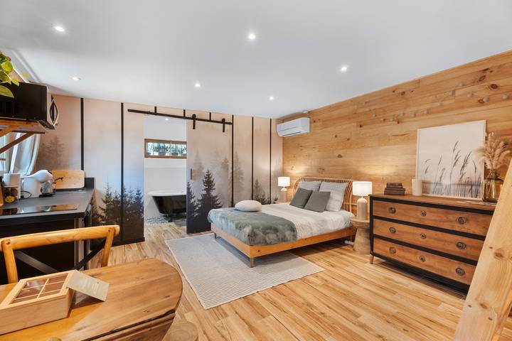 Ferienwohnung für 4 Personen, mit Whirlpool in Toulon