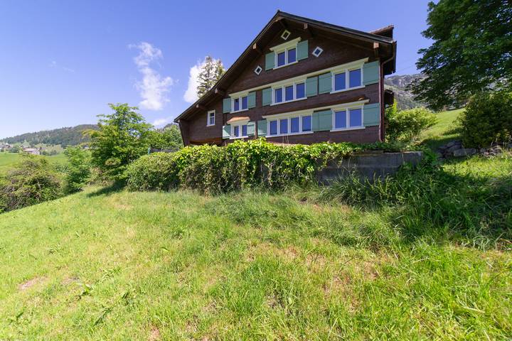 Ferienhaus für 8 Personen, mit Whirlpool und Garten