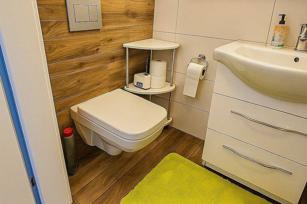 Ganze Wohnung, „Ruhiges, separates Hinterhaus – 2 Betten & Küche, 5 Min nach Frankfurt” in Bad Vilbel, Wetterau