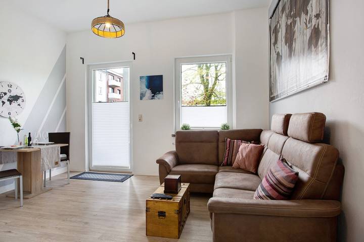 Hel lejlighed, Apartment "Komfortable Ferienwohnung Nähe Südstrand" with Balcony & Wi-Fi in Wilhelmshaven, Sydlige Nordsøkyst