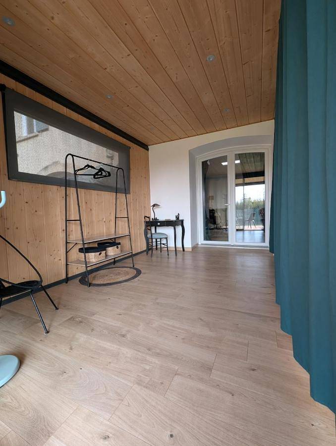 Appartement entier, One-Bedroom Apartment in Istres, Côte méditerranéenne (France)