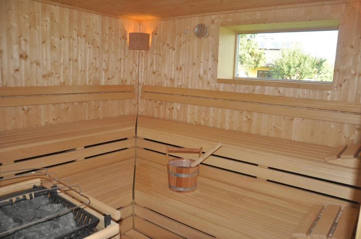 Hotel, mit Terrasse und Garten sowie Sauna und Ausblick in Freilassing - 3