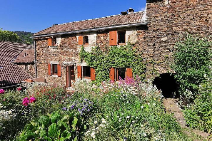 Gîte pour 8 personnes, avec jardin à Saint-Pierre-Saint-Jean