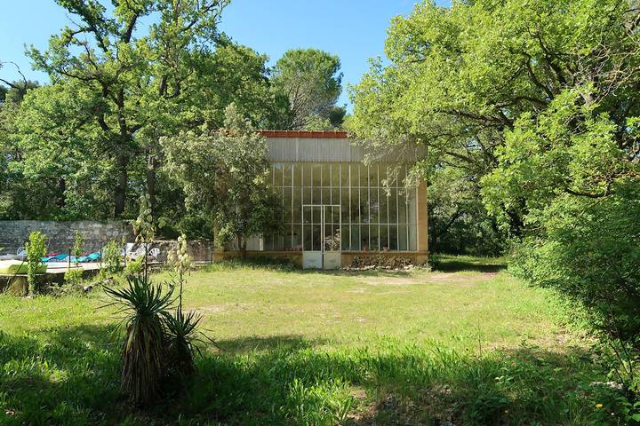 Château pour 28 personnes, avec terrasse ainsi que piscine et jardin dans les Bouches-du-Rhône - 2