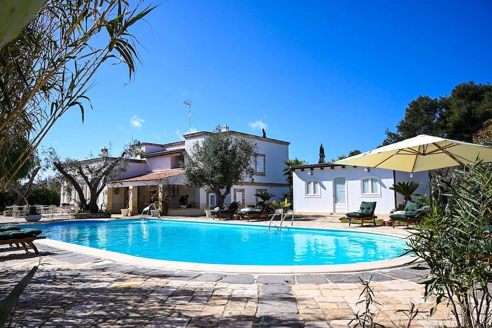 Awesome Villa - Pool ✩ Garden ✩ Parking ✩ Wifi ✩ in Sant'Isidoro, Golfe de Tarente
