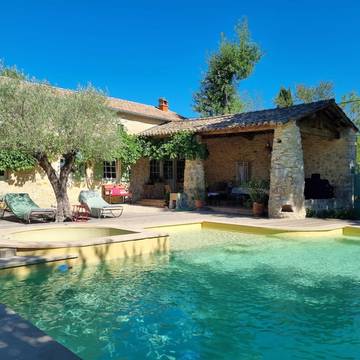 Cottage pour 6 personnes, avec piscine et terrasse, animaux acceptés à Lussan