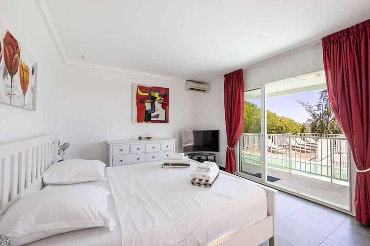 Villa Loupa - Calm and Harmony in La Colle-sur-Loup, Mittelmeerküste (Frankreich)