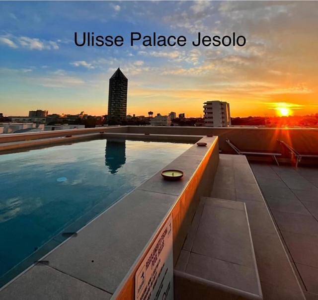 Loft per 4 persone, con Balcone e Terrazza nonché Idromassaggio e Piscina a Jesolo