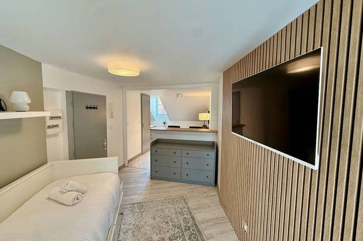 Ganze Wohnung, Studio-cosy et calme-Stadt-Ensuite mit Dusche in Romorantin-Lanthenay, Sologne