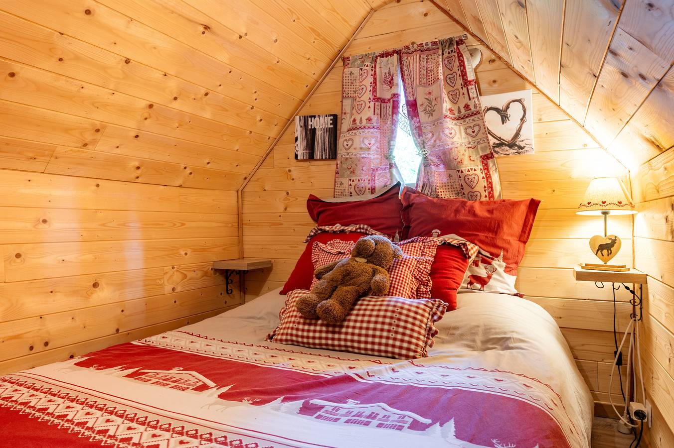 Cabanes des marchous la chouette in Granges-sur-Vologne, Parque natural regional de los Ballons des Vosges