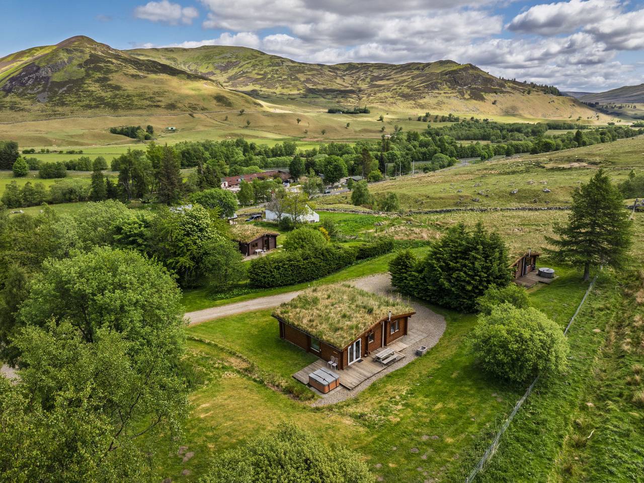Cragdhu Log Cabin in Glenshee, Cairngorms National Park