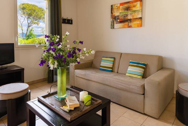 Gîte pour 6 personnes, avec balcon ainsi que piscine et sauna à Six-Fours-les-Plages - 2