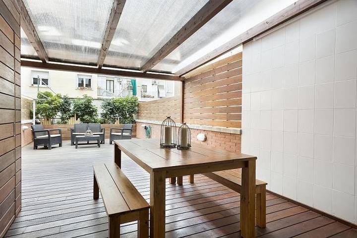 Ferienhaus für 10 Personen, mit Terrasse und Ausblick in Barcelona