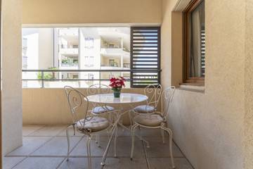Location De Vacances pour 6 Personnes dans Uzès, Région de Nîmes, Photo 4