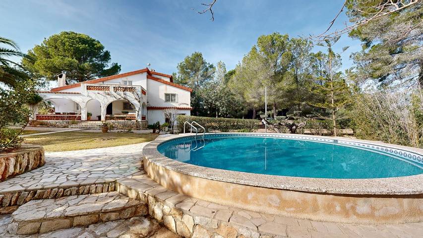 Casa rural para 6 personas, con terraza y jardín, Familias con niños en La Ampolla