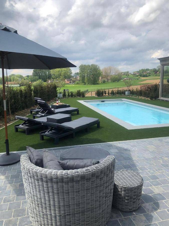 Location de vacances pour 9 personnes, avec vue ainsi que piscine et jardin, animaux acceptés dans la Région d'Audenarde