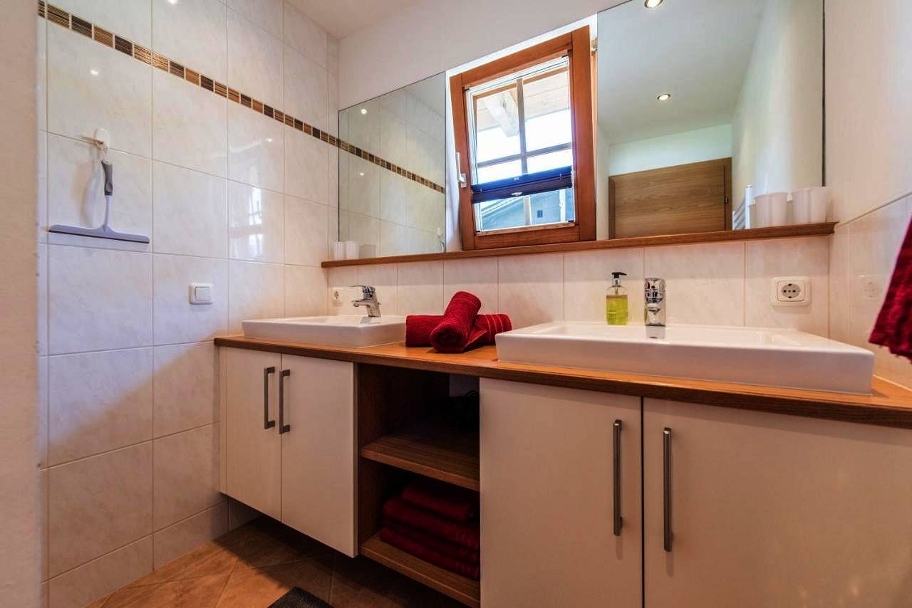 Two-Bedroom Chalet in Bruck an der Glocknerstraße, Pinzgau