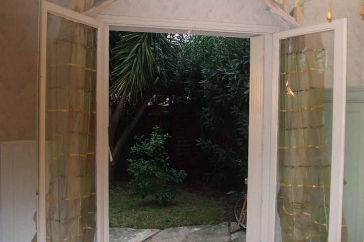 Location de vacances pour 4 personnes, avec terrasse et jardin, animaux acceptés à La Seyne-sur-Mer