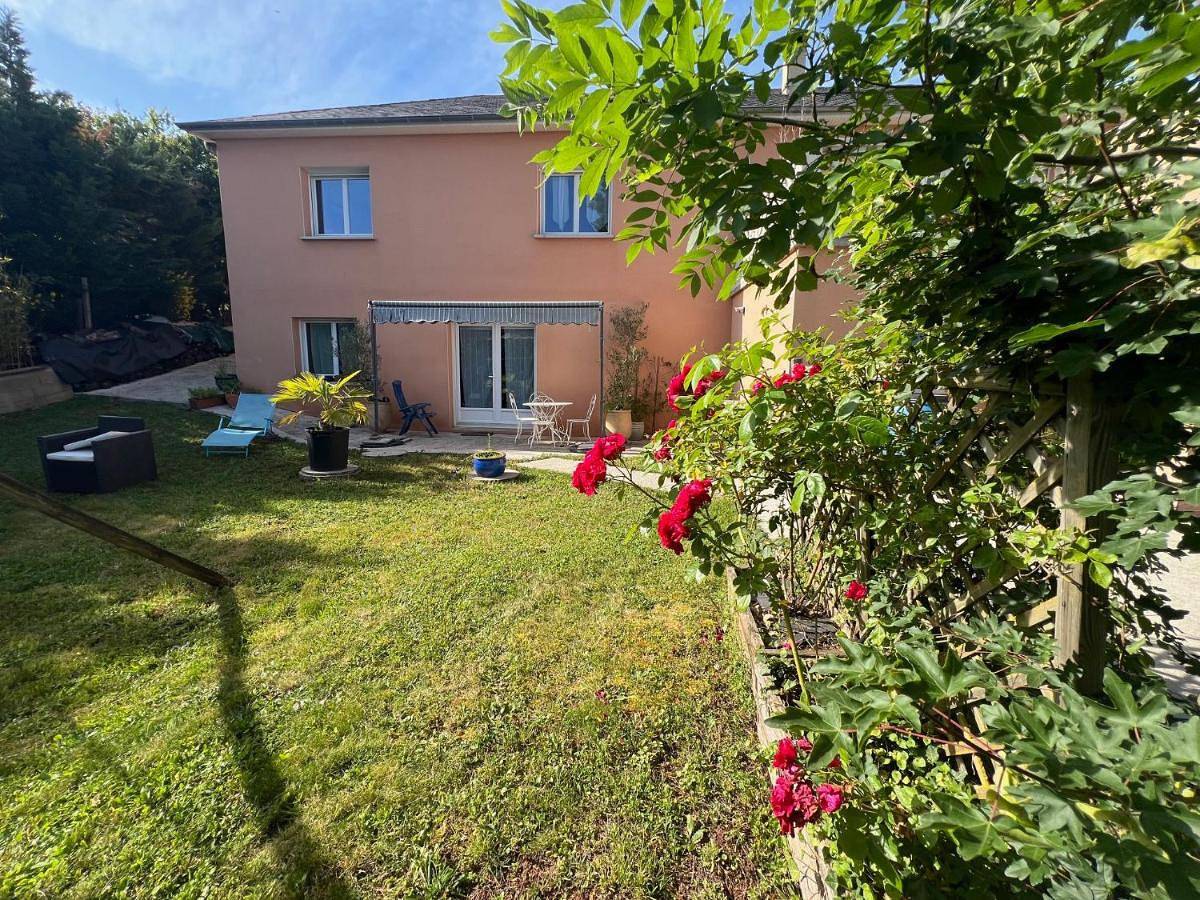 One-Bedroom House in Onet-le-Château, Aveyron