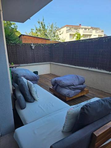 Gîte pour 3 personnes, avec terrasse à Neuilly-Plaisance