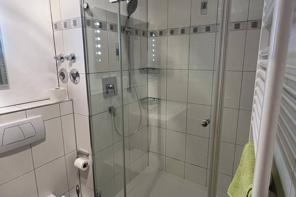 Ganze Wohnung, Exklusive Stadtvilla am See \"Symphonie-Villa\" - Musikerviertel - 200 m zum See in Schmuggler Bucht, Konstanz