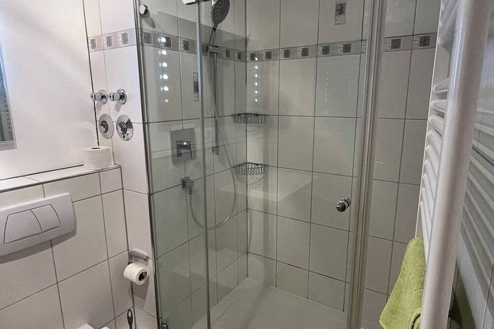 Ganze Wohnung, Exklusive Stadtvilla am See \"Symphonie-Villa\" - Musikerviertel - 200 m zum See in Schmuggler Bucht, Konstanz