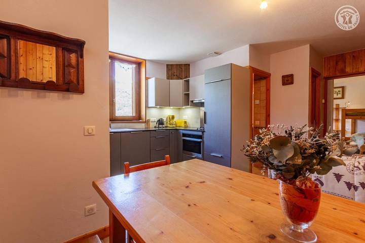 Gîte pour 4 personnes, avec jardin à Mâcot-la-Plagne - 2