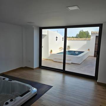 Casa rural para 8 personas, con jacuzzi y balcón en Provincia de Valencia