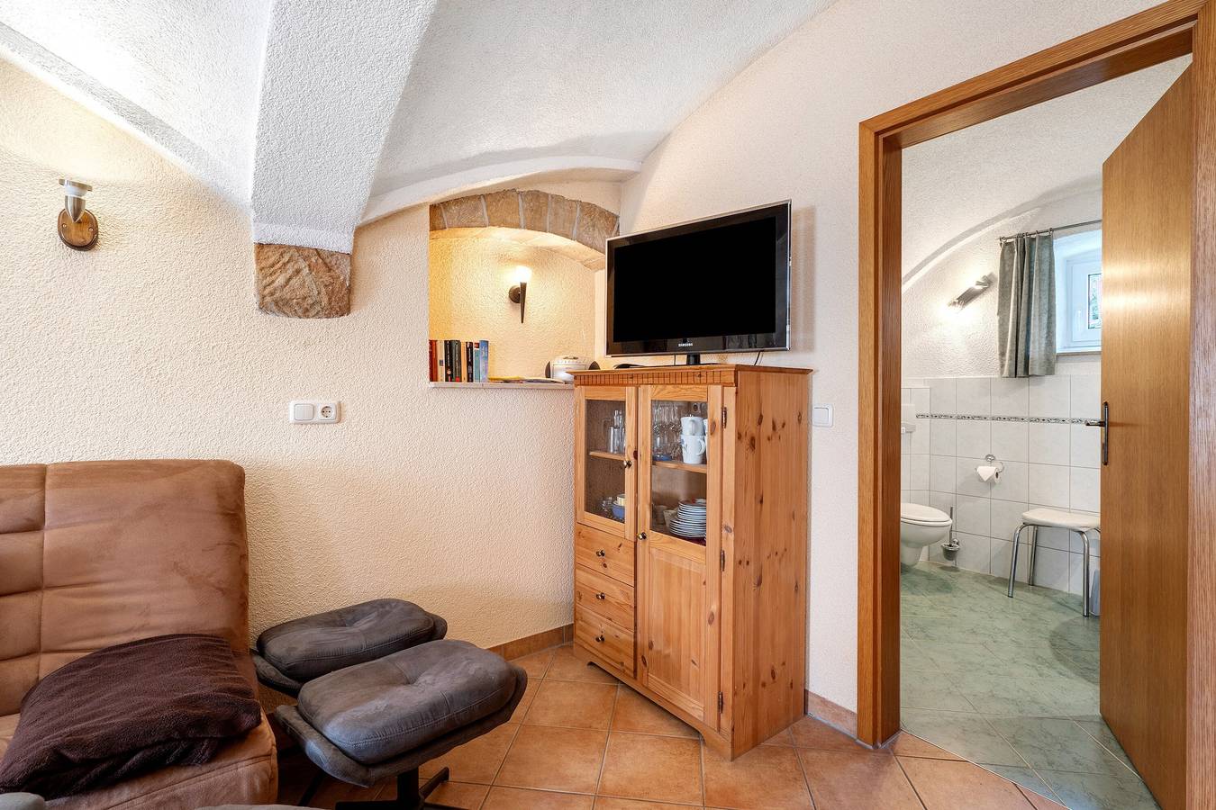 Appartamento intero, Appartamento vacanze '2' con terrazza e giardino comuni e Wi-Fi in Hohnstein, Elbsandsteingebirge