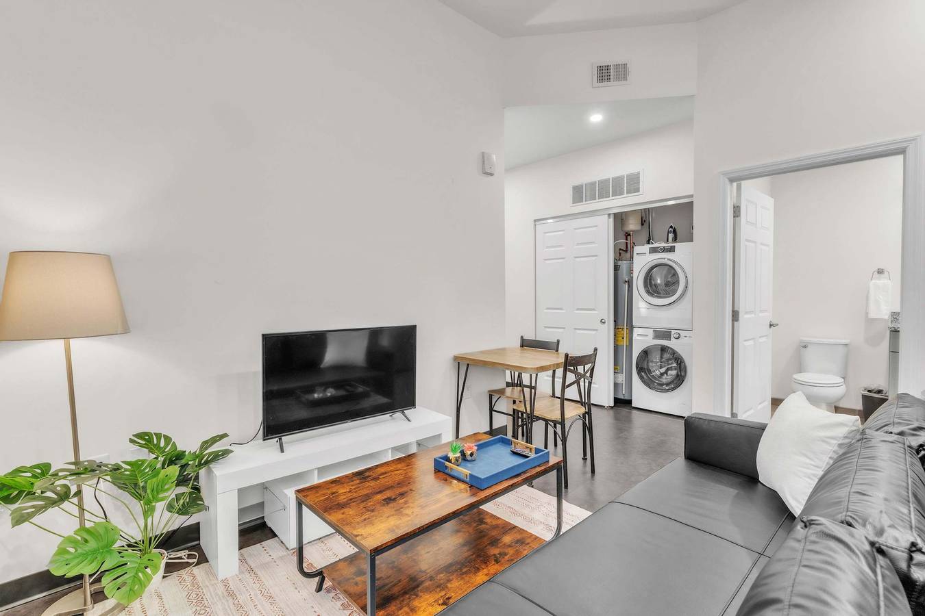 Apartamento entero, Cozysuites Modern 1Br in Downtown Pitts  21 in Pittsburgh, Condado de Allegheny