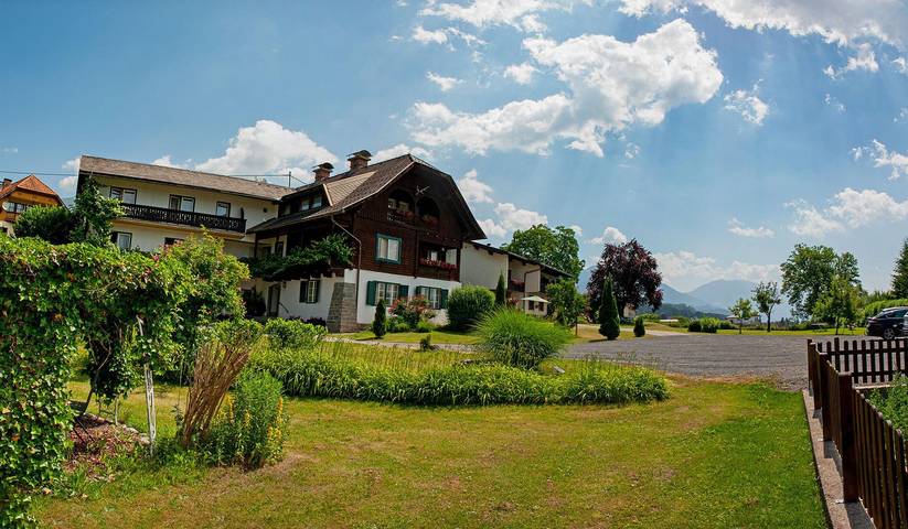 Ferienwohnung für 5 Personen, mit Balkon und Terrasse sowie Garten und Seeblick am Millstätter See - 2
