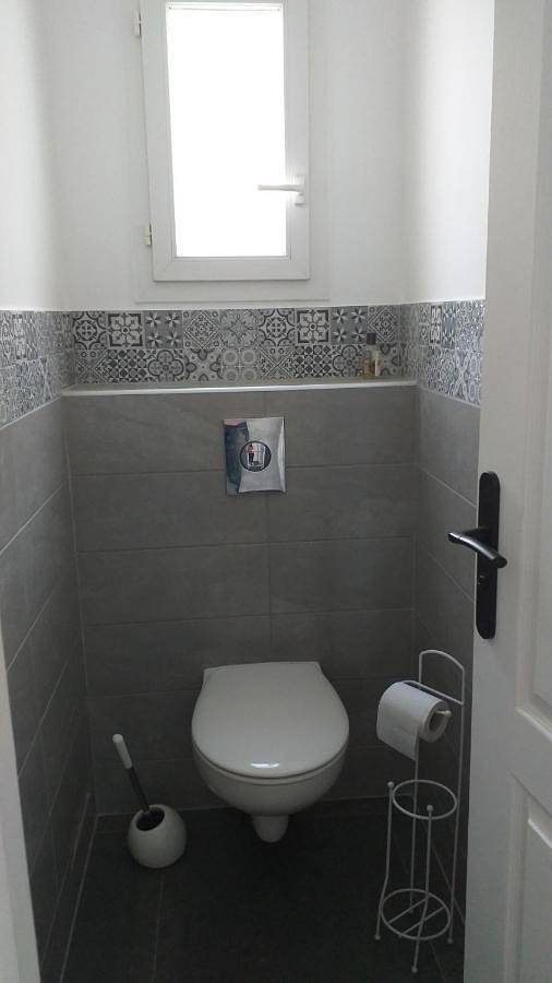 Gîte pour 2 personnes, avec jardin et vue ainsi que terrasse et piscine à Abeilhan - 4
