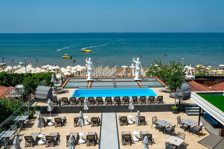 Hotel para 2 personas, con piscina y balcón - 1