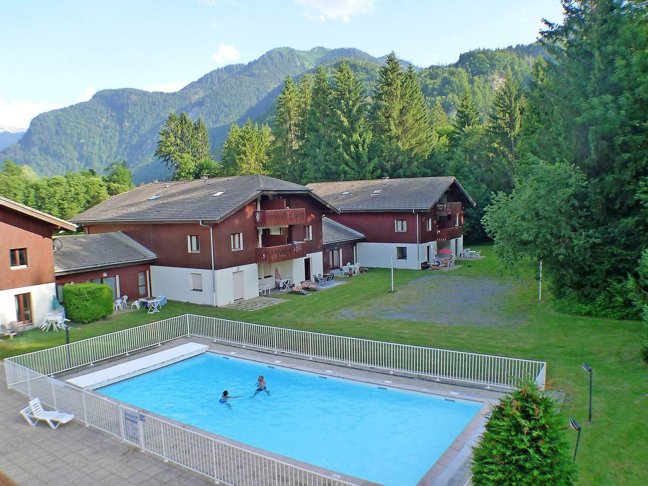 Appartement entier, Appartement mansardé 2 pièces avec piscine et wifi in Samoëns, Région de Bonneville