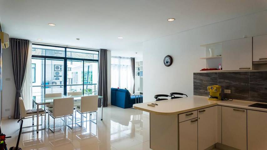 Lägenhet för 4 Personer, med balkong i Kamala