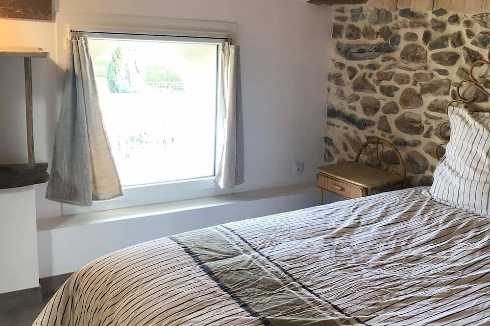 Dortoir mixte à l'auberge pour groupe ou famille jusqu'à 8 personnes. in La Barthe-de-Neste, Hautes-Pyrénées