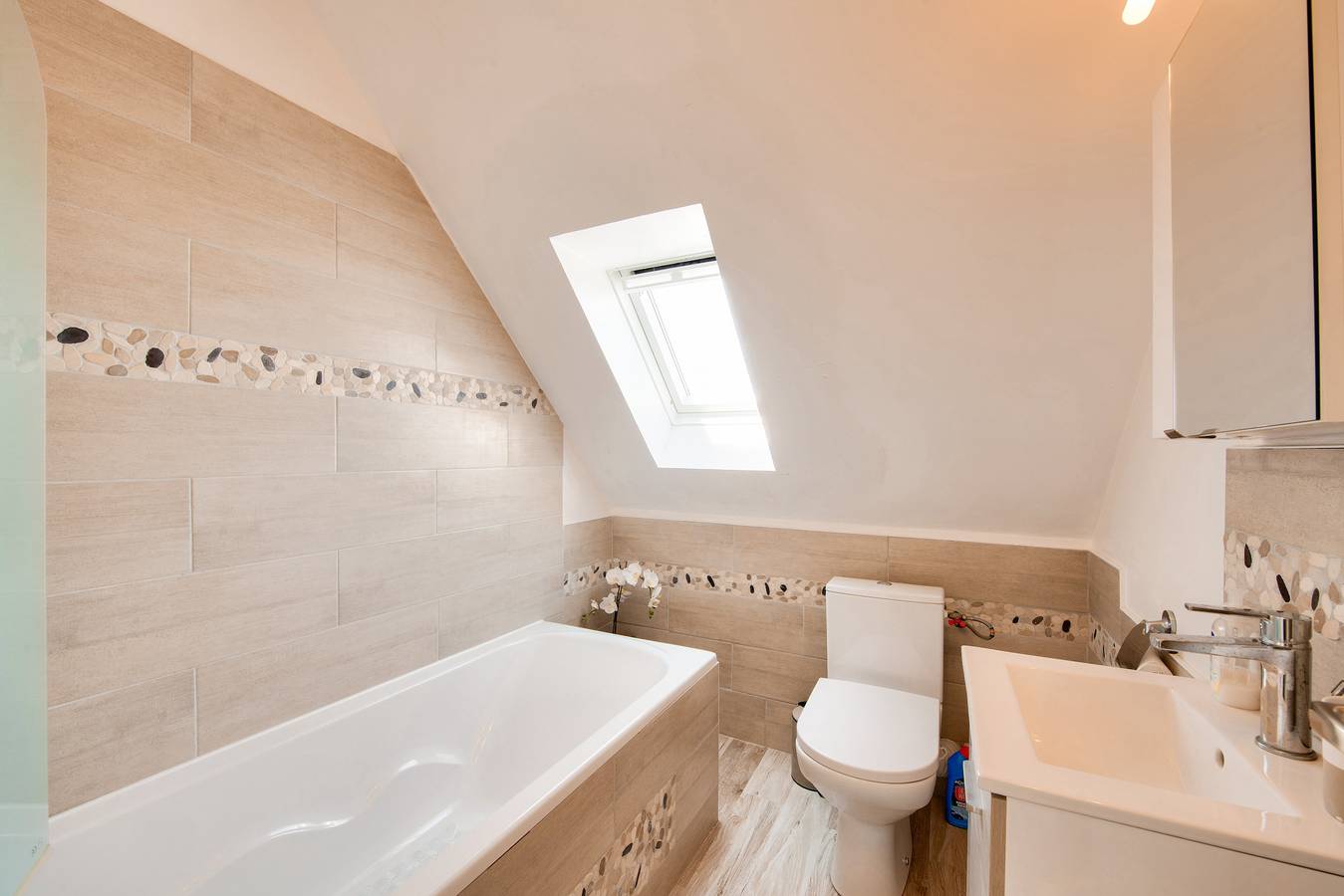 Appartement entier, Vue mer - 100m de la plage - 4 adultes 1 enfants in Plounéour-Trez, Région de Brest