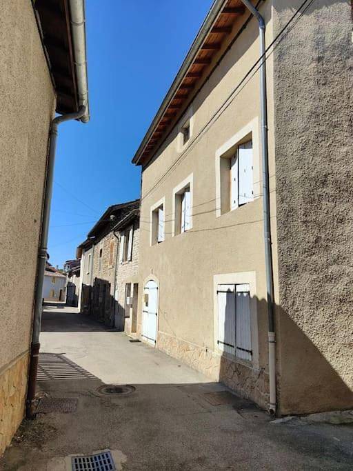Appartement entier, One-Bedroom Apartment in Alixan, Région de Valence