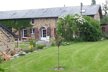 Location de vacances pour 9 personnes, avec terrasse et jardin à Saint-Martin-des-Champs (Avranches)