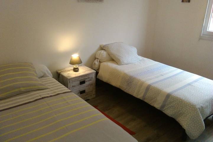 Location de vacances pour 6 personnes, avec sauna et terrasse ainsi que jardin et jacuzzi à Plogonnec - 4