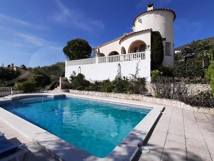 Casa rural para 5 personas, con Terraza además de Jardín y Piscina en Palau Sabardera