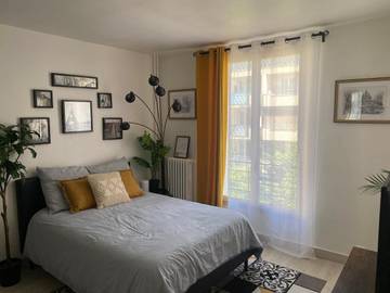 Gîte pour 2 personnes à Suresnes