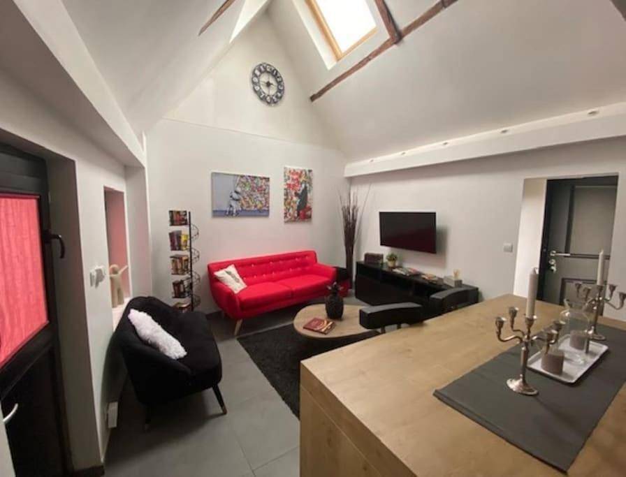Appartement entier, One-Bedroom Apartment in Lambersart, Région de Lille