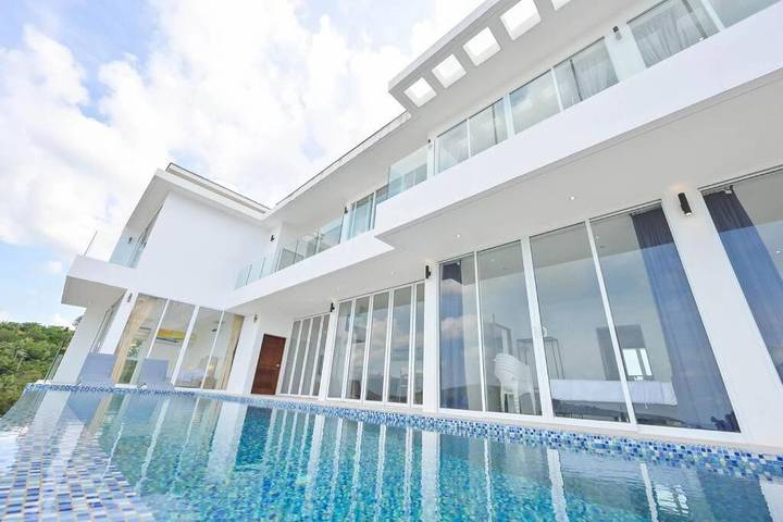 Villa für 8 Personen, mit Ausblick und Terrasse sowie Pool, mit Haustier auf Koh Samui