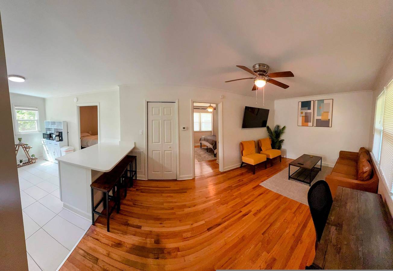 Apartamento entero, Renovated 2 Bed Walltown Home.  Walk to Duke! B in Durham (Carolina del Norte), Condado de Durham (Estados Unidos)